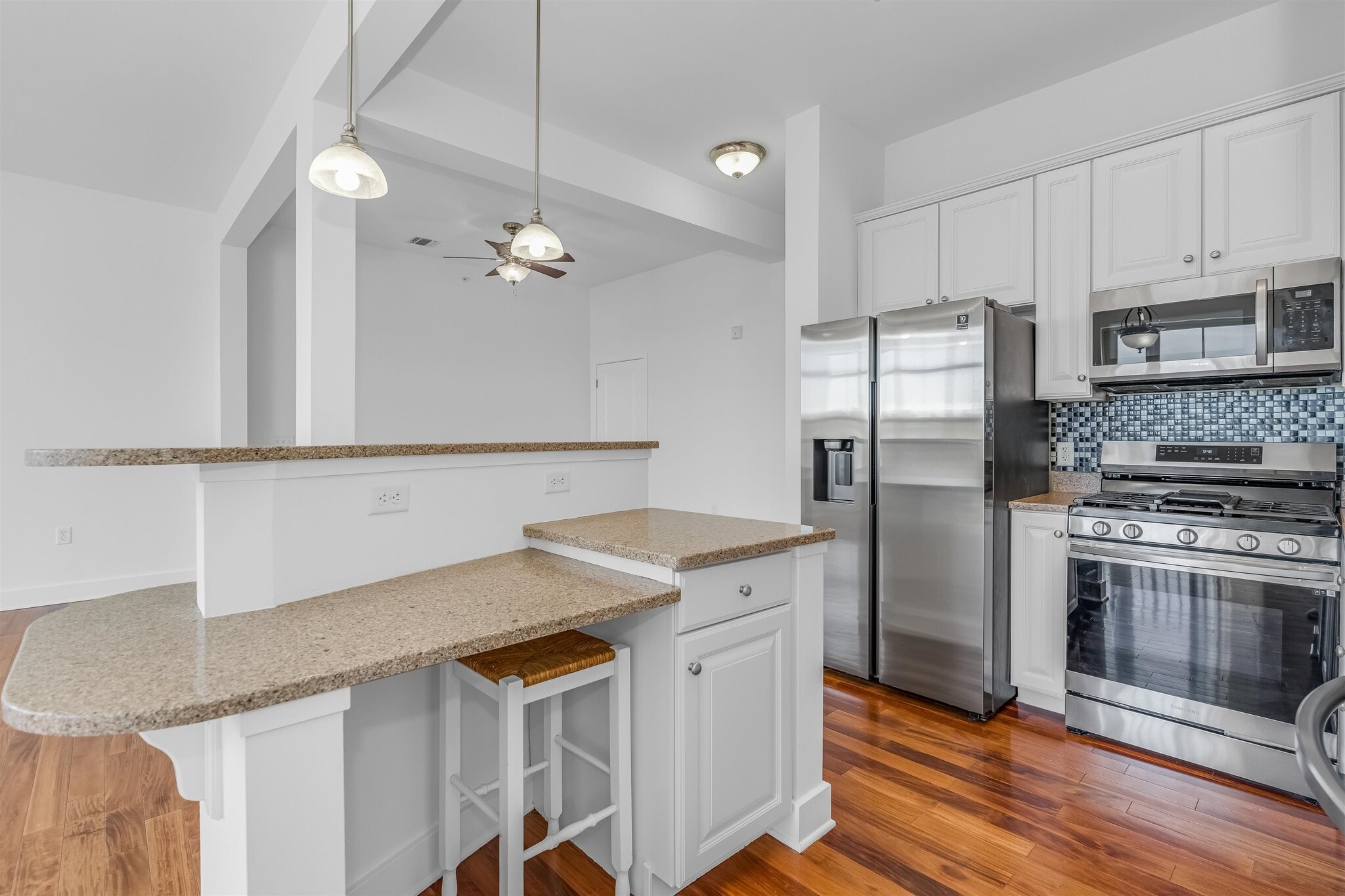 Building Photo - 55 Mallory Ave