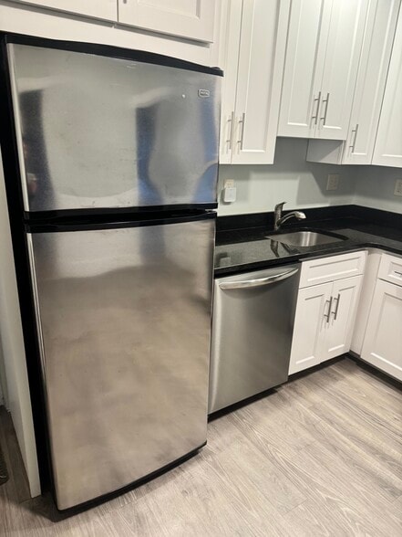 Building Photo - 10 Crescent Hl