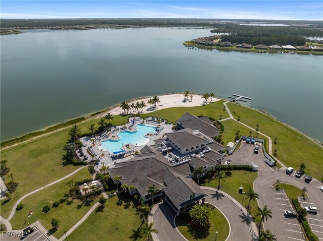 Building Photo - 19001 Aqua Shore Dr