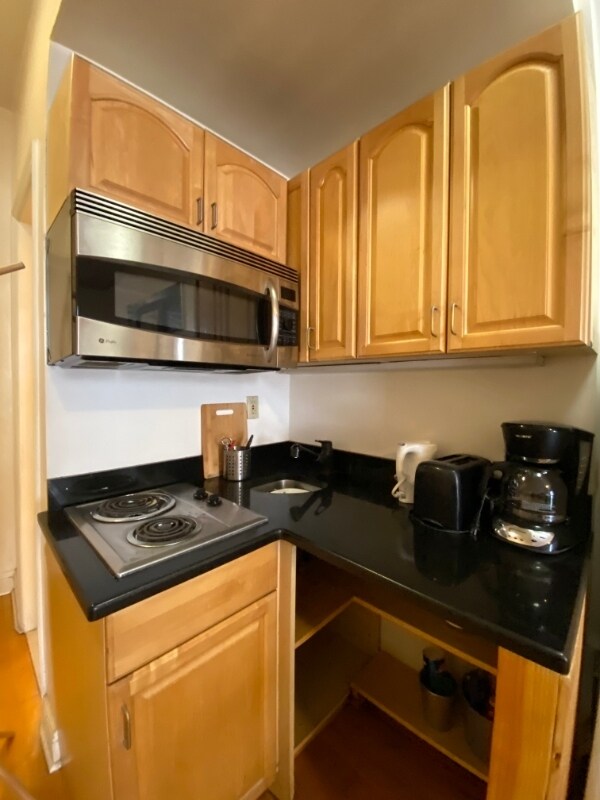 Building Photo - 238 Madison Ave