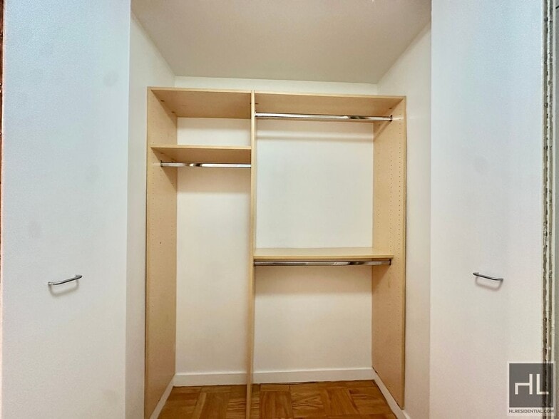 Building Photo - Fourth Avenue