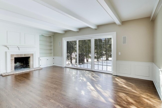 Building Photo - 931 Coventry Dr