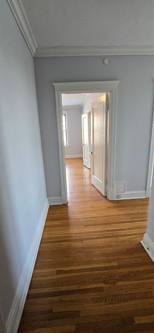 Building Photo - Charming Top Floor Penthouse Condo with Vi...