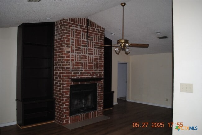 Building Photo - 97 Ben Nevis Ln