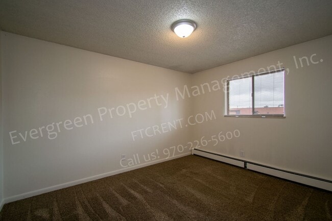 Building Photo - 2916-2924 Glendale Dr