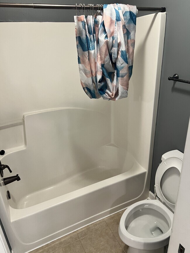 Building Photo - 6005 Fiori Dr