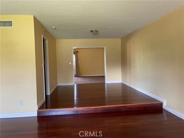 Building Photo - 5991 Keswick Ave