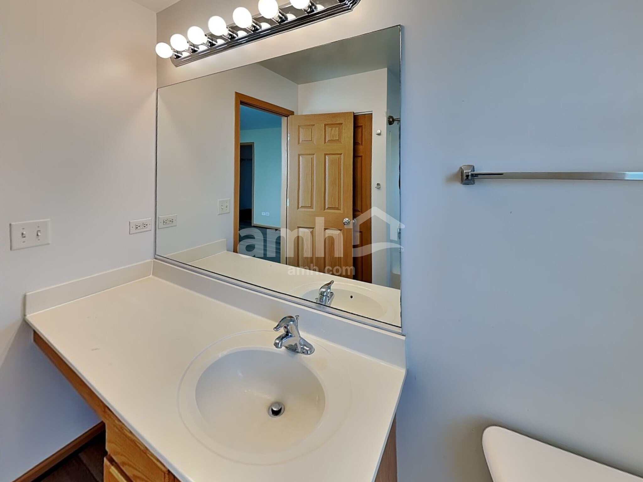 Building Photo - 1217 Dauphin Dr