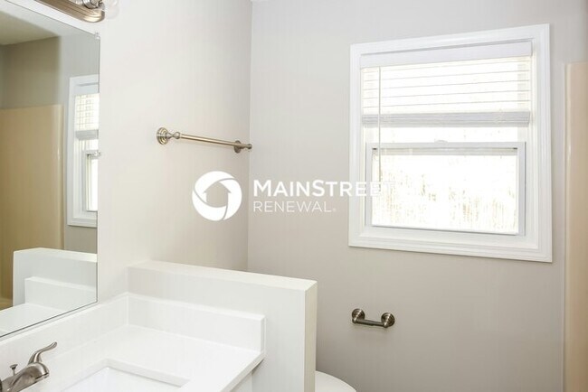 Building Photo - 4 Bedroom Pet-Friendly Home in Concord, NC with Main Street Renewal