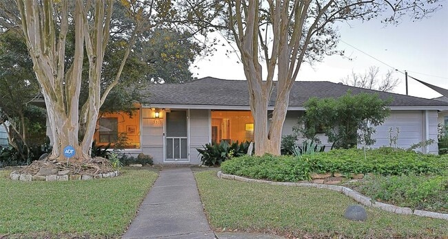 Primary Photo - 3313 Westridge St