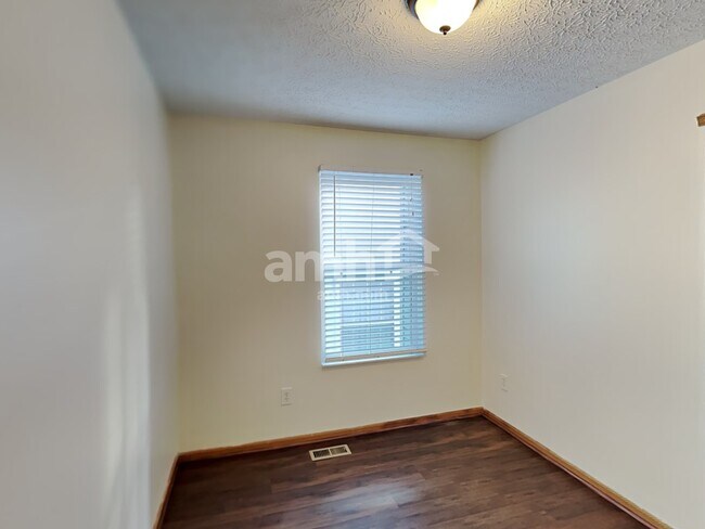 Building Photo - 2180 Maribeth Pl