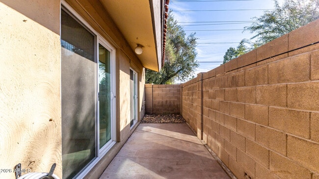 Building Photo - 1149 E Rovey Ave