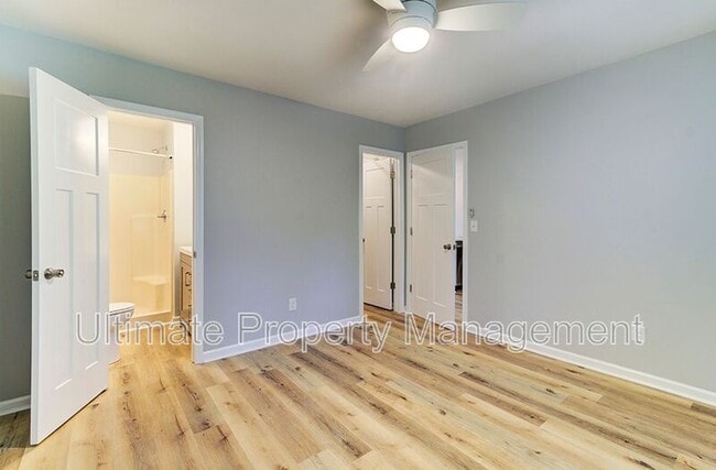 Building Photo - 522 S Kerr Ave