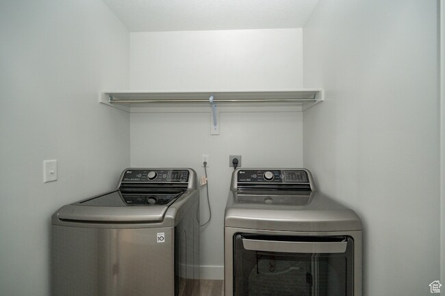Building Photo - 16087 S Truss Dr