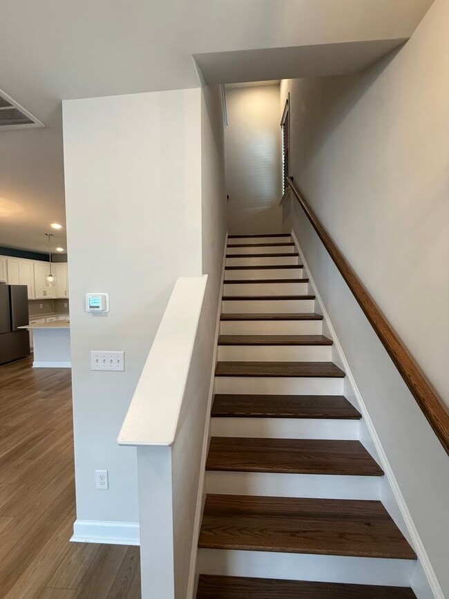 Building Photo - Move In Ready Townhome in Marshview Commons