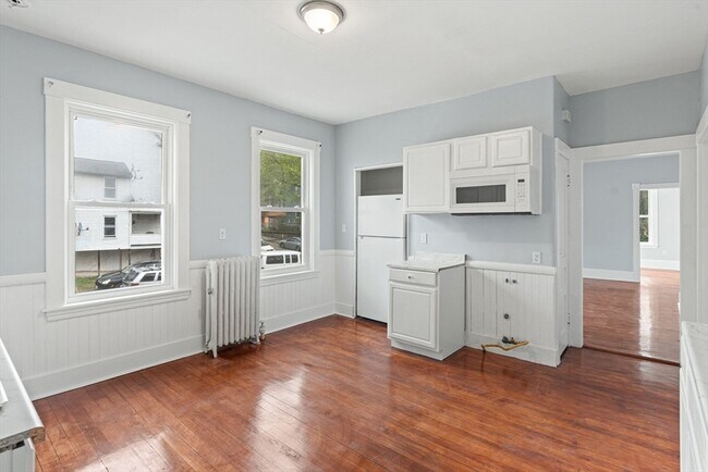 Building Photo - 24 Vinton St
