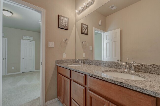 Building Photo - 27810 Yorkshire Brook Ln