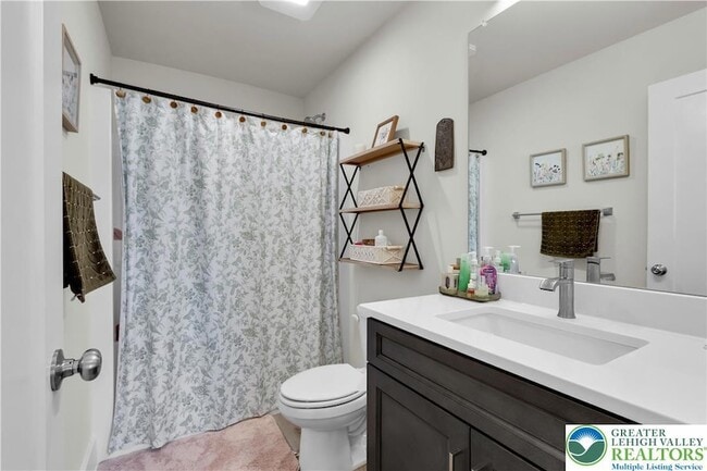 Building Photo - 221 Craig Ave