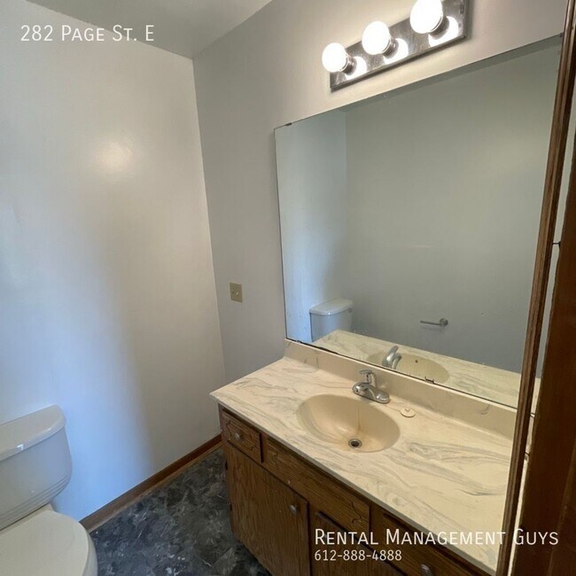 Building Photo - 282/284 Page St E