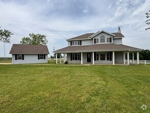 Building Photo - Large 3-Bedroom, 2-Bathroom Country Living...