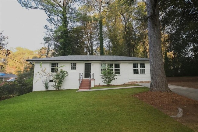 Primary Photo - 157 Polar Rock Dr SW