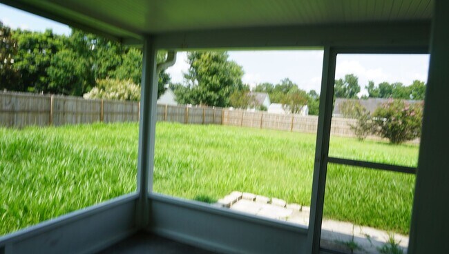 Building Photo - Luxury in Lakeland, GA