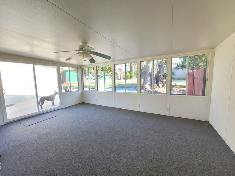 Large Bonus Room - 10740 Galvin St