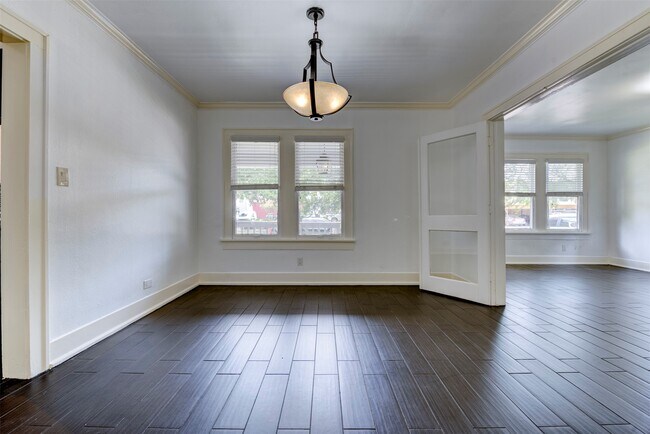 Building Photo - 2027 Huldy St