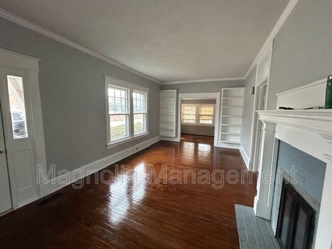 Building Photo - 107 W Jennette Ave