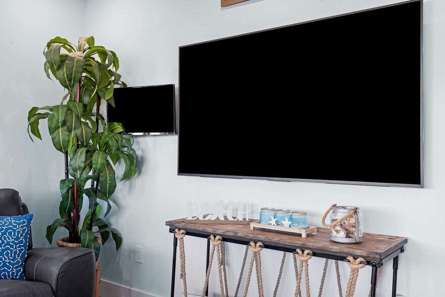 Building Photo - 811 104th St