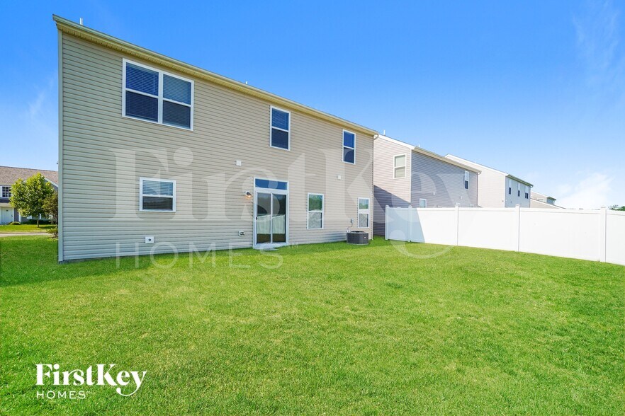 Building Photo - 5602 Tarboro Pl