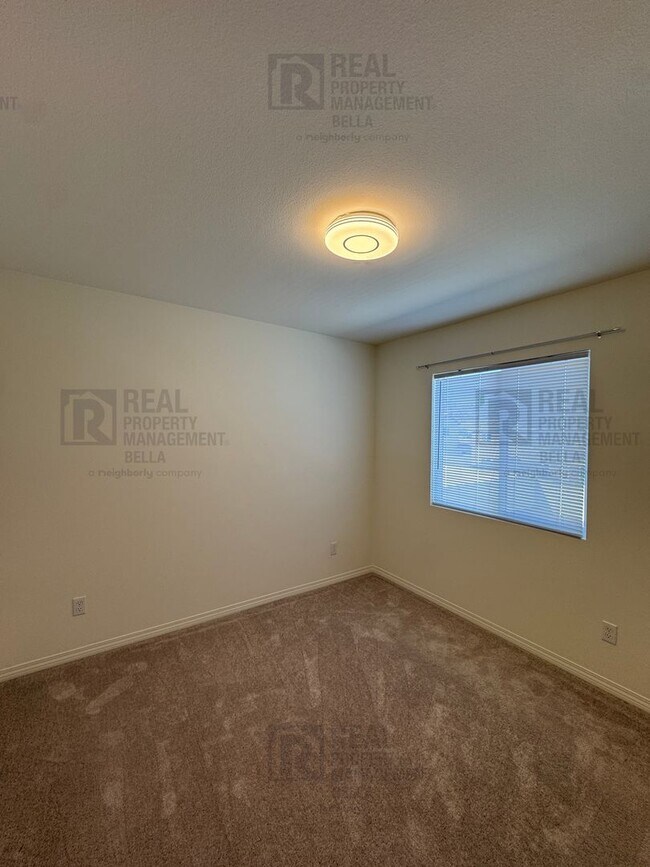 Building Photo - Spacious Corner Lot Home in Desirable Winchester Community – 4 bed + Large Backyard+ Solar!