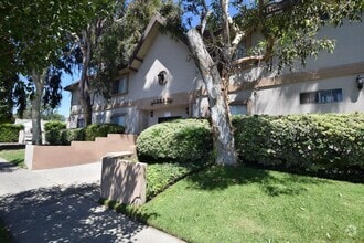 Building Photo - 13849 Chase St