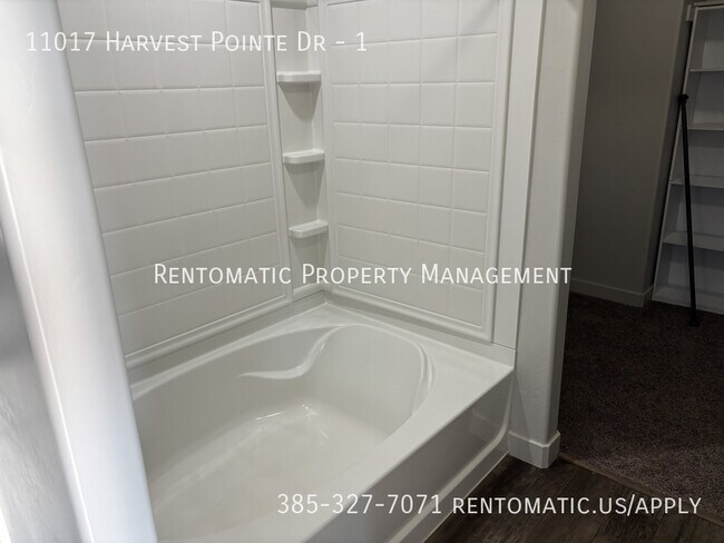 Building Photo - 11017 Harvest Pointe Dr