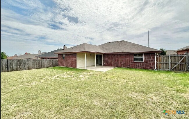 Building Photo - 4405 Hondo Dr