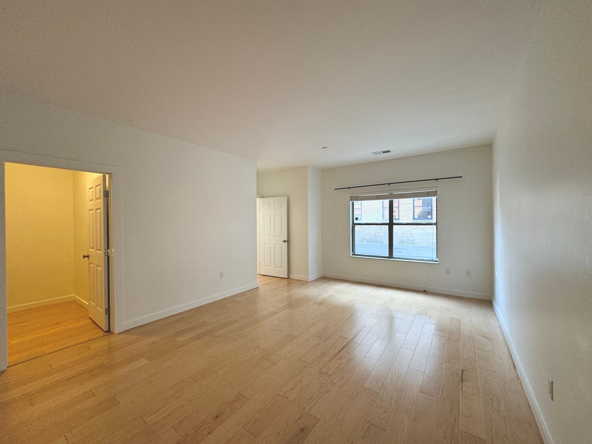 Building Photo - 27 Buttles Ave
