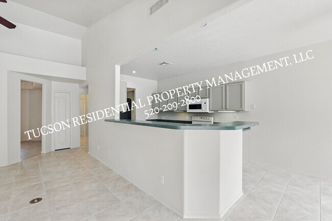 Building Photo - 11399 Silver Pheasant Loop