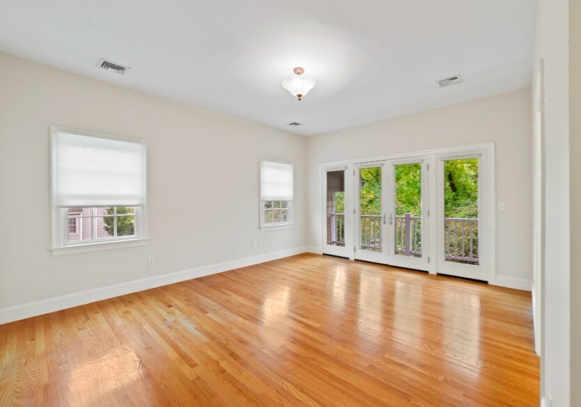 Building Photo - 15 Edgemoor Cir