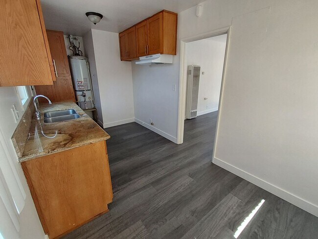 Building Photo - 8688 San Miguel Ave