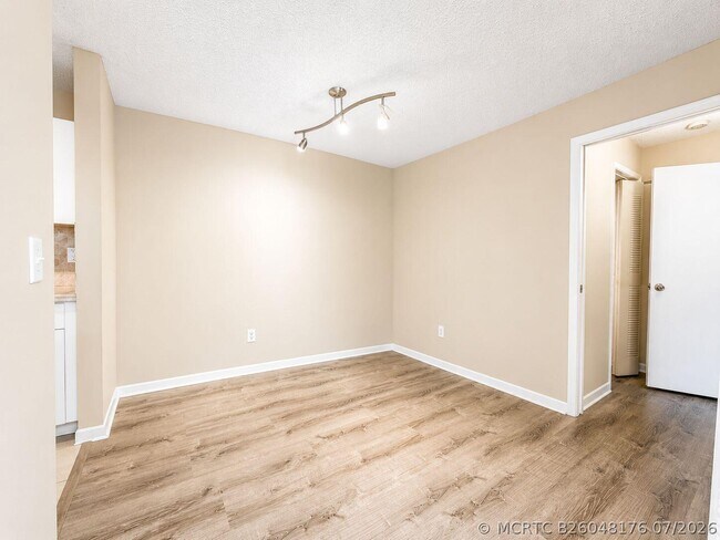 Building Photo - 1743 Village Blvd