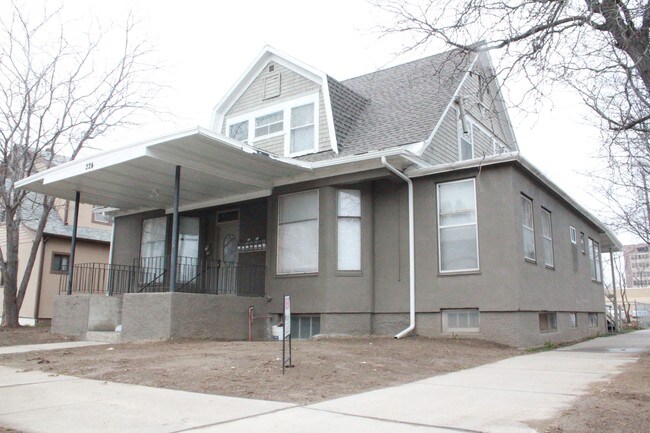 Building Photo - 224 N 24th St