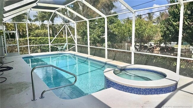 Building Photo - 510 SW South Carolina Dr