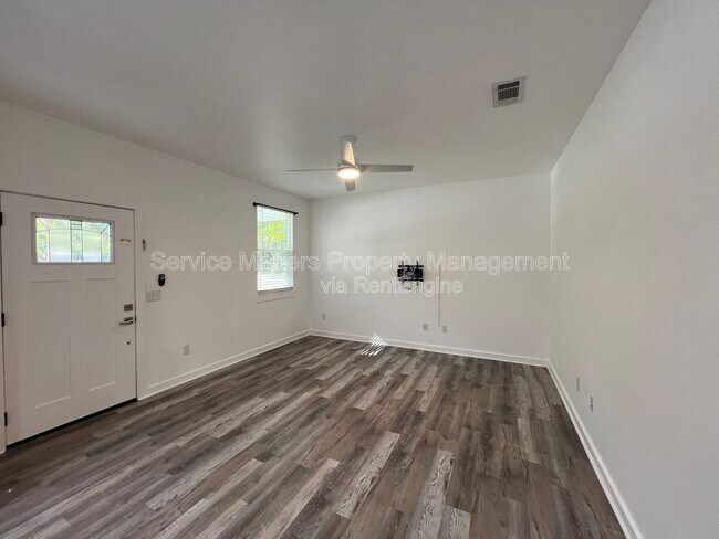 Building Photo - 6150 Franklin St