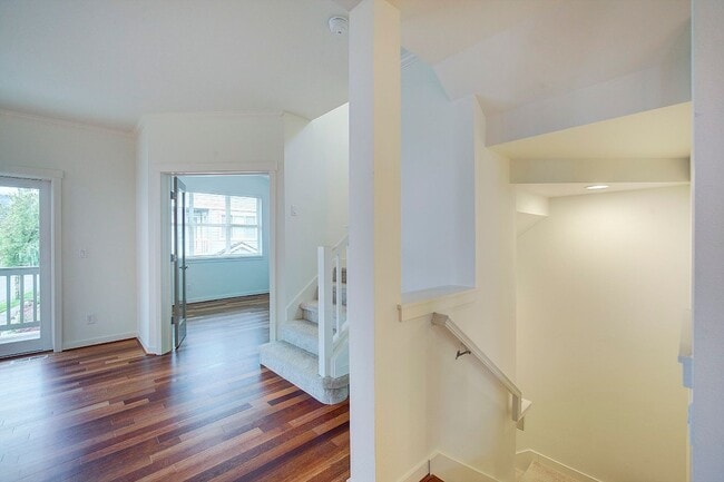 Building Photo - 3Bd/2.5Ba Issaquah Home