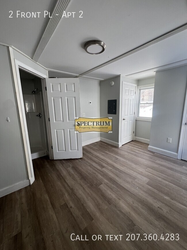 Building Photo - 2 Front Pl