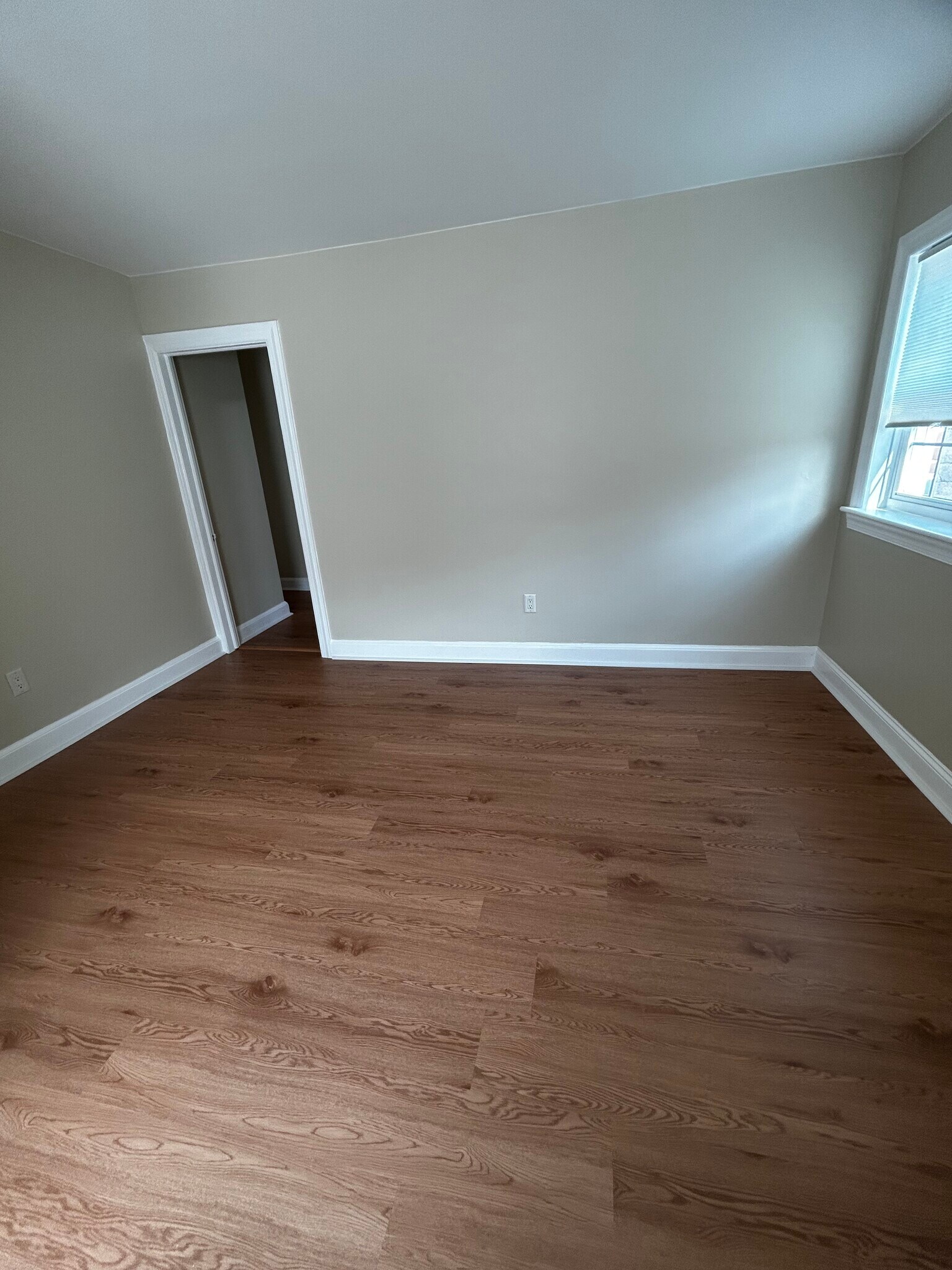 Bedroom - 806 Broadway
