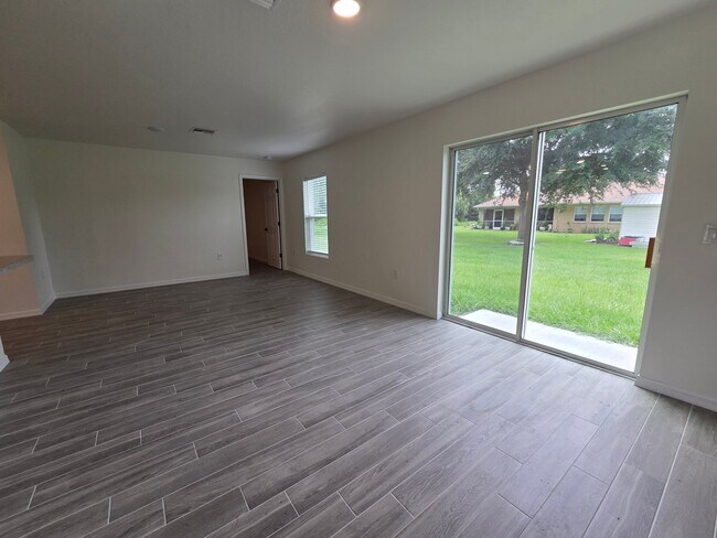 Building Photo - 6779 Abelson Ave
