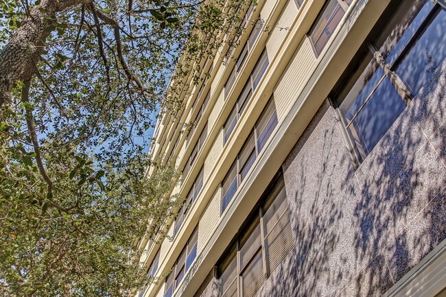 Building Photo - 311 W Ashley St