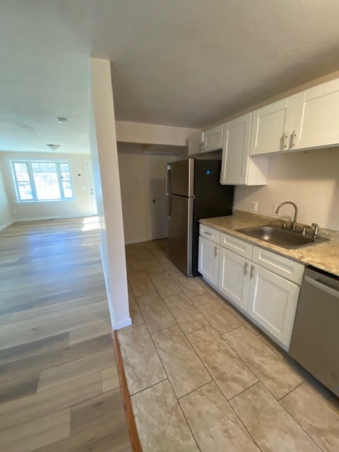 Building Photo - 7423 St Patricia Ct