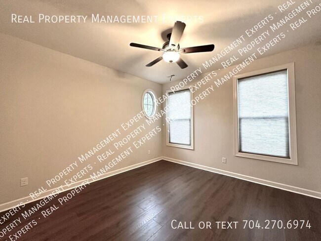 Building Photo - Spacious 5BR/3.5BA Home in Mooresville!